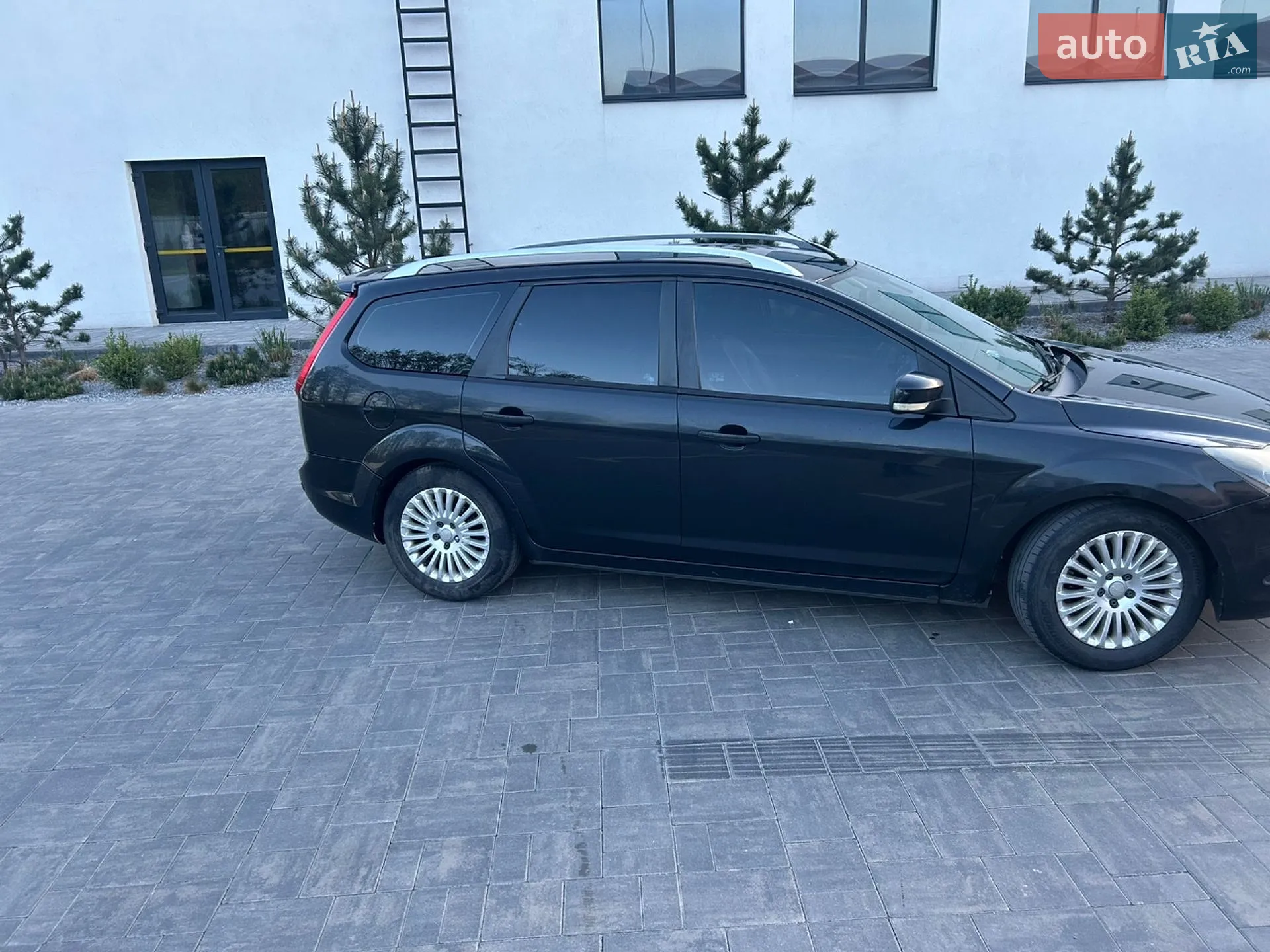 2010 Ford Focus - мініатюра 6