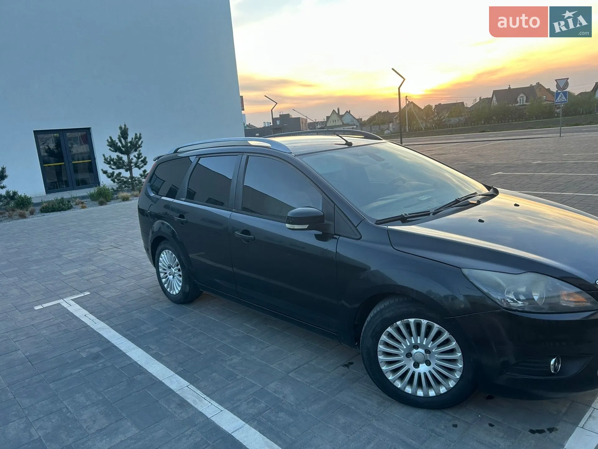 2010 Ford Focus - мініатюра 11