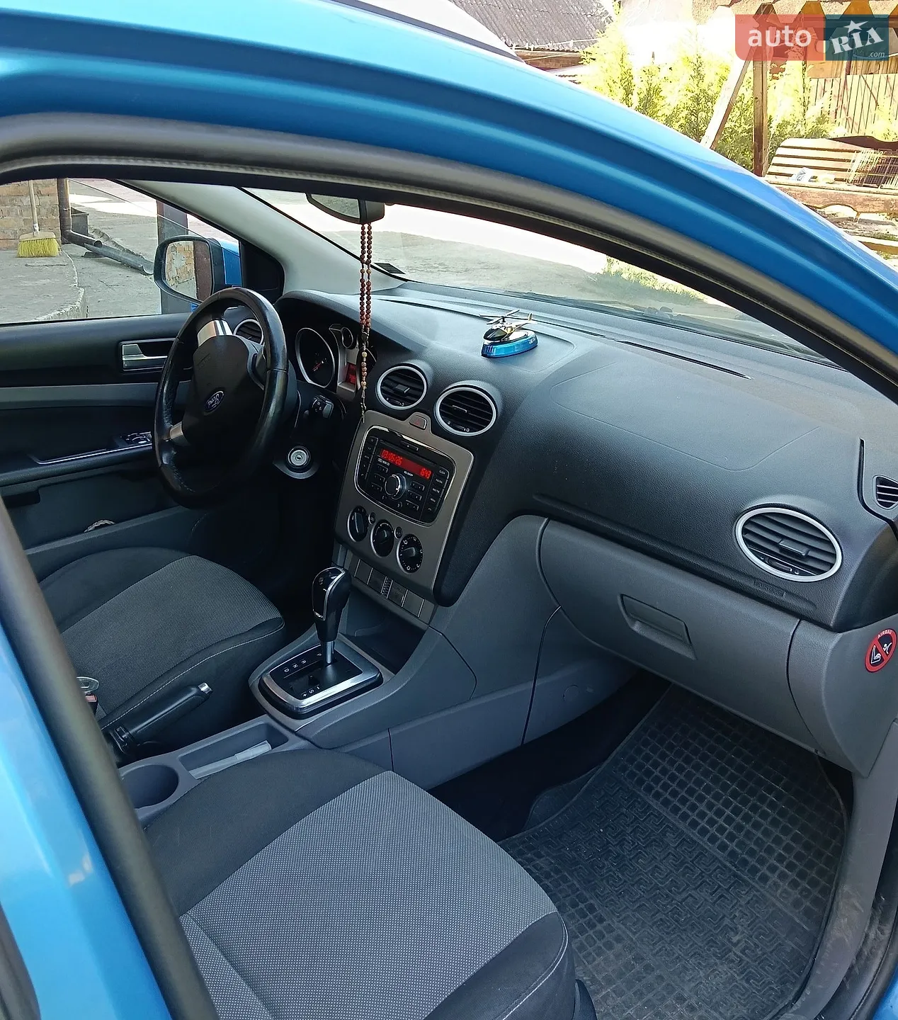 2010 Ford Focus - мініатюра 6