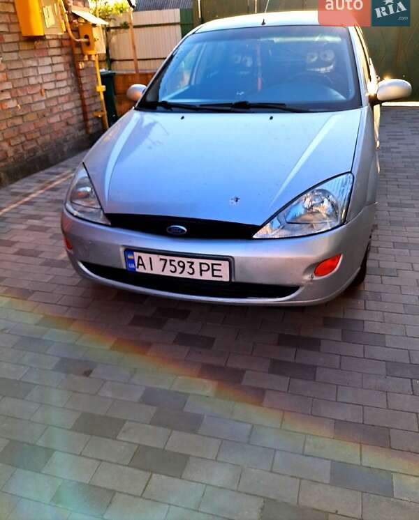 Хэтчбек Ford Focus 2000 в Бородянке