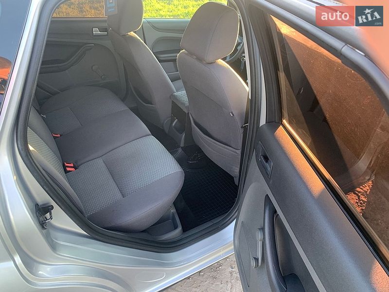 Универсал Ford Focus 2004 в Владимире