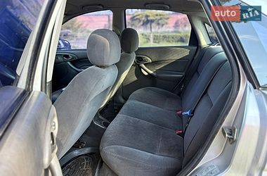 Седан Ford Focus 2001 в Городку