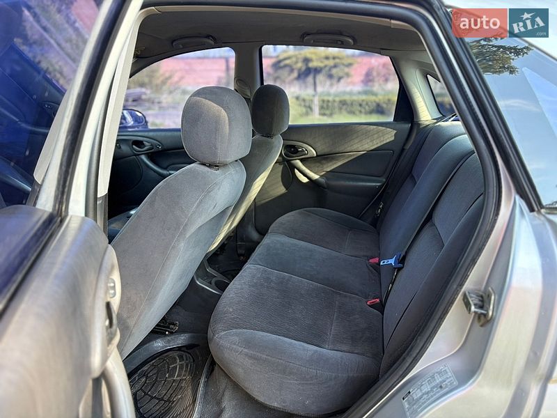 Седан Ford Focus 2001 в Городку