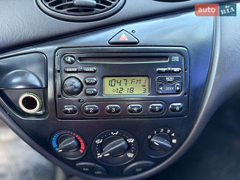 Седан Ford Focus 2001 в Городку