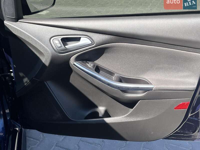 Хэтчбек Ford Focus 2016 в Киеве