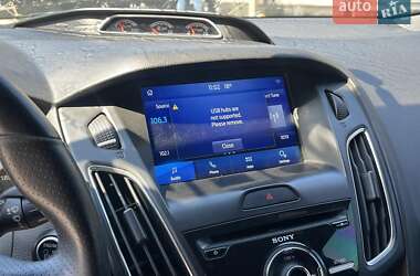 Хэтчбек Ford Focus 2016 в Киеве