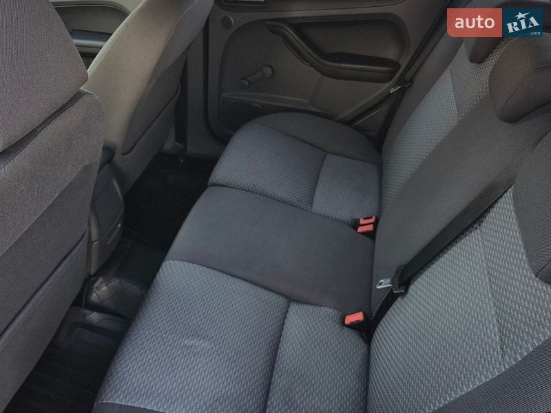 Универсал Ford Focus 2007 в Ратным
