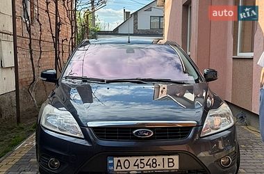 Хэтчбек Ford Focus 2010 в Тячеве