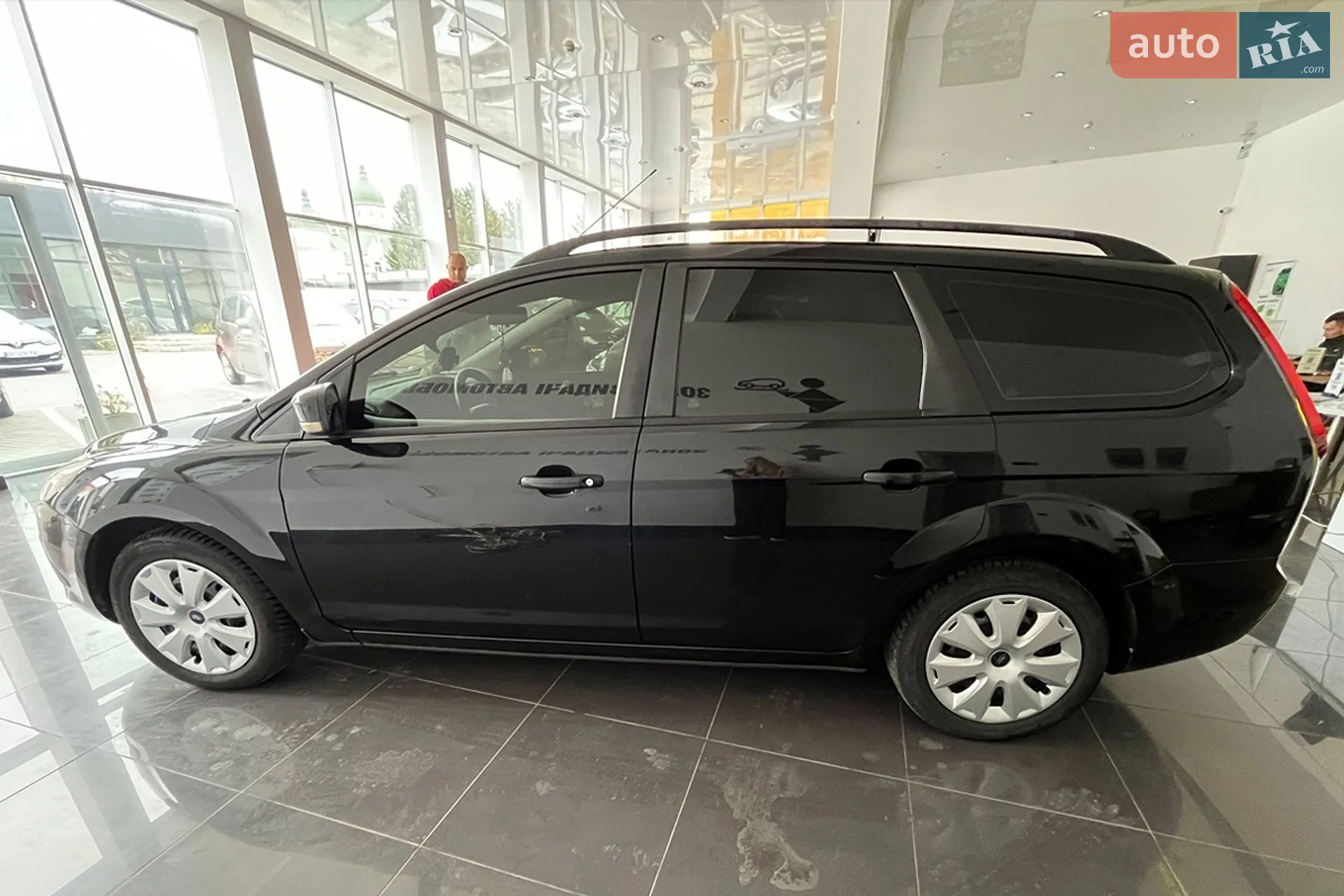 2010 Ford Focus - мініатюра 4