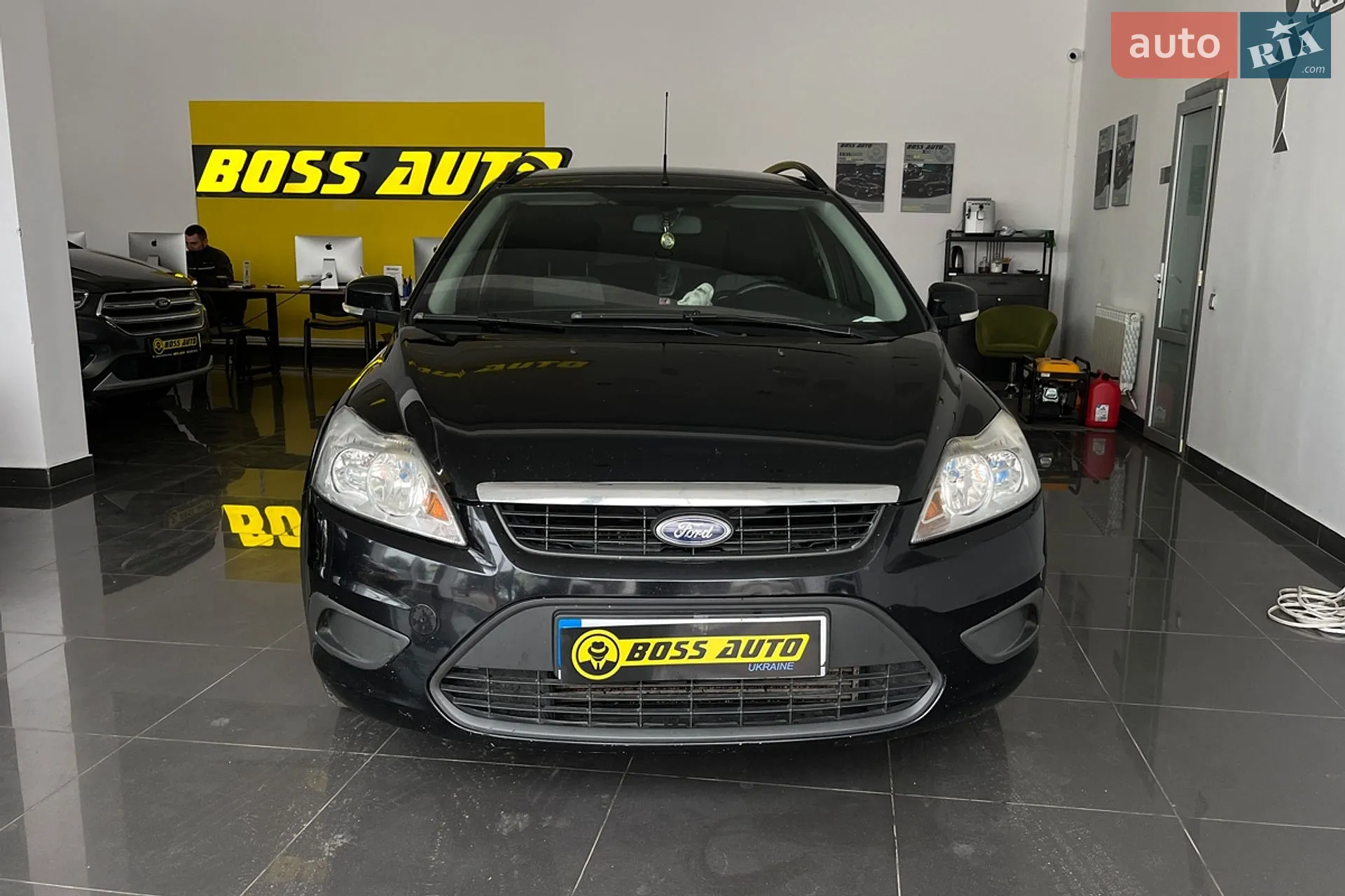 2010 Ford Focus - мініатюра 2