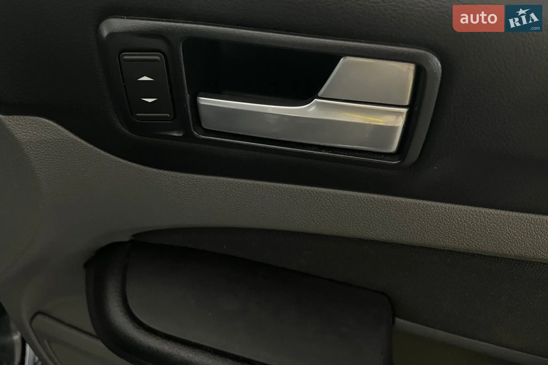 2010 Ford Focus - мініатюра 21