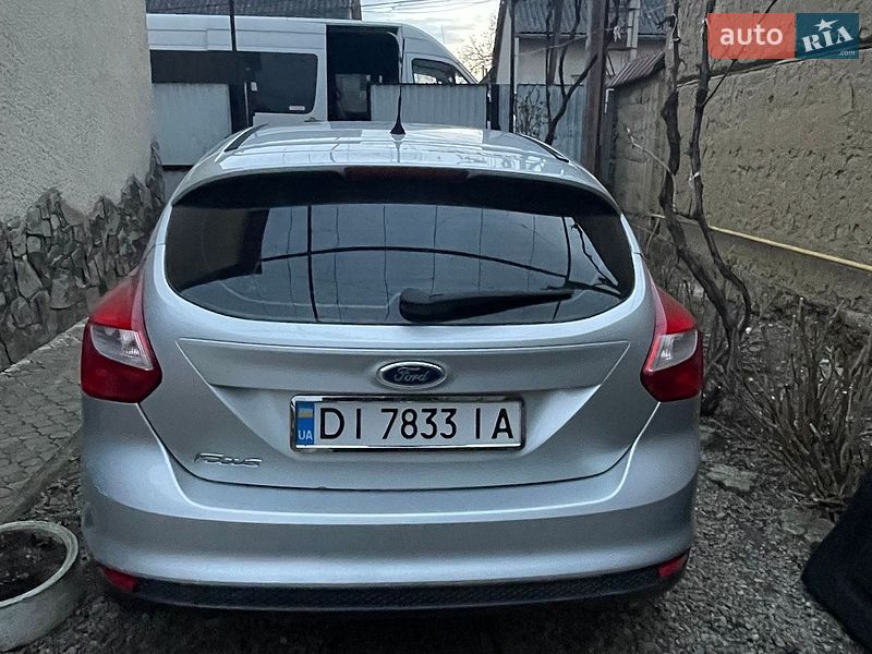 Хэтчбек Ford Focus 2011 в Виноградове