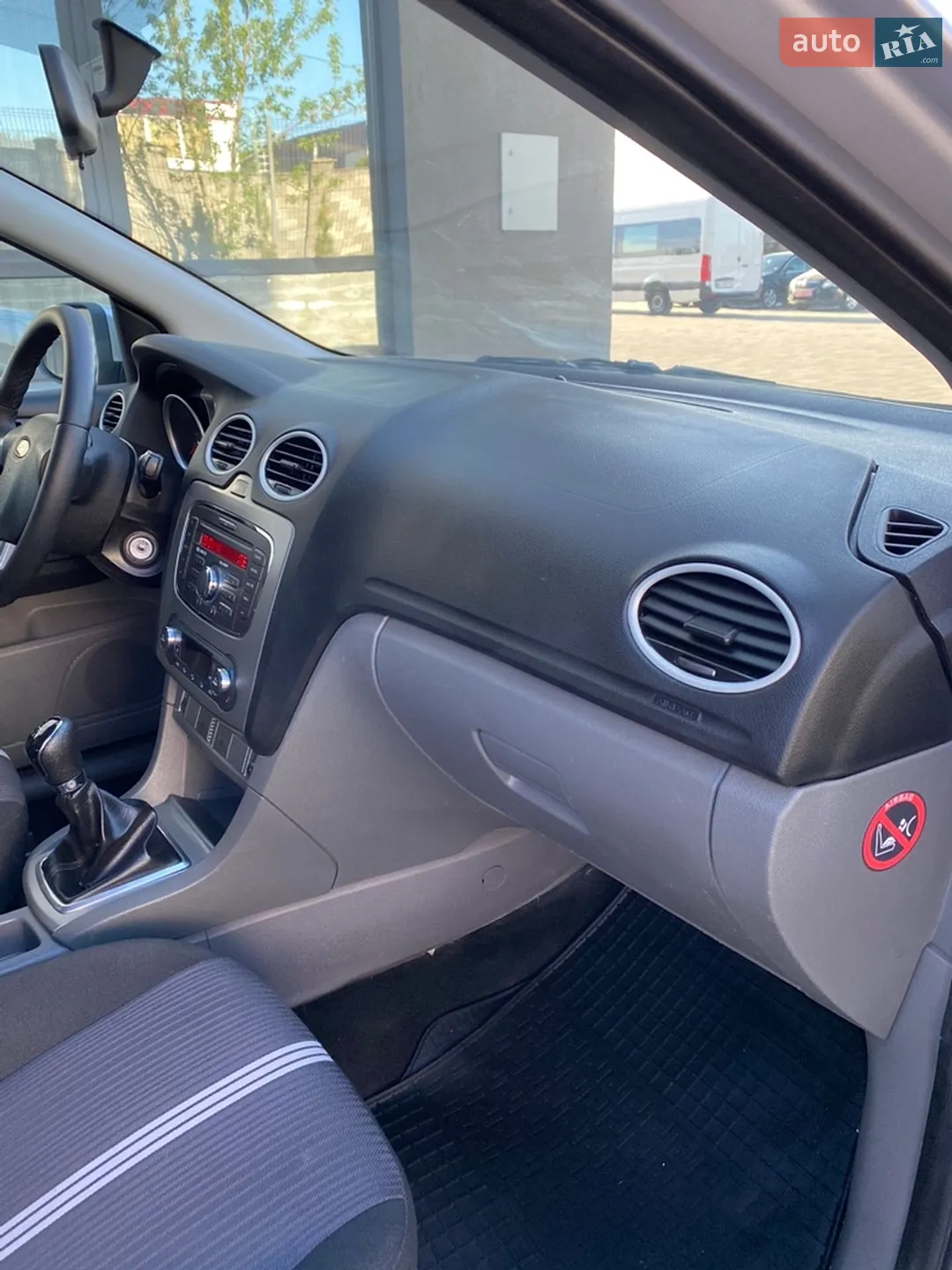 2010 Ford Focus - мініатюра 17