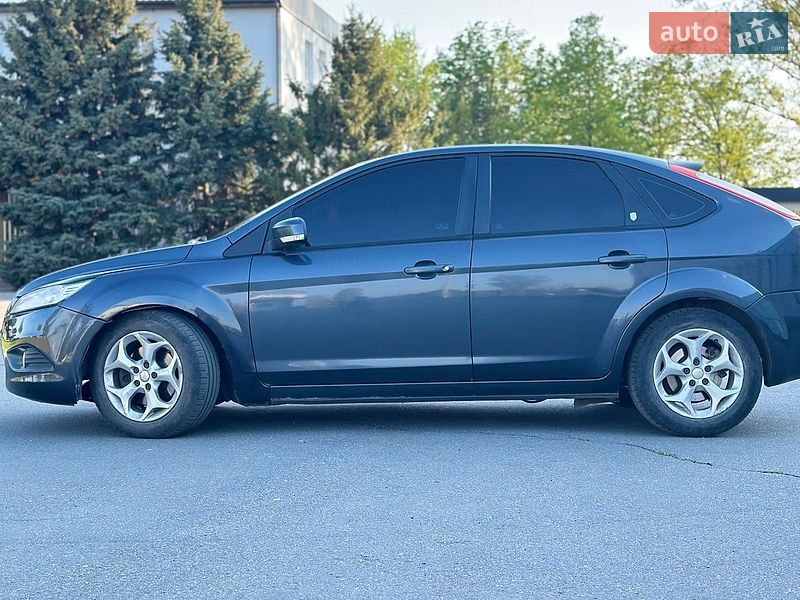 Хетчбек Ford Focus 2010 в Дніпрі