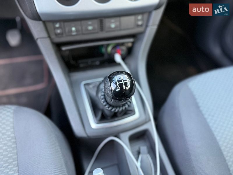 Універсал Ford Focus 2005 в Звягелі
