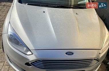 Седан Ford Focus 2015 в Львові