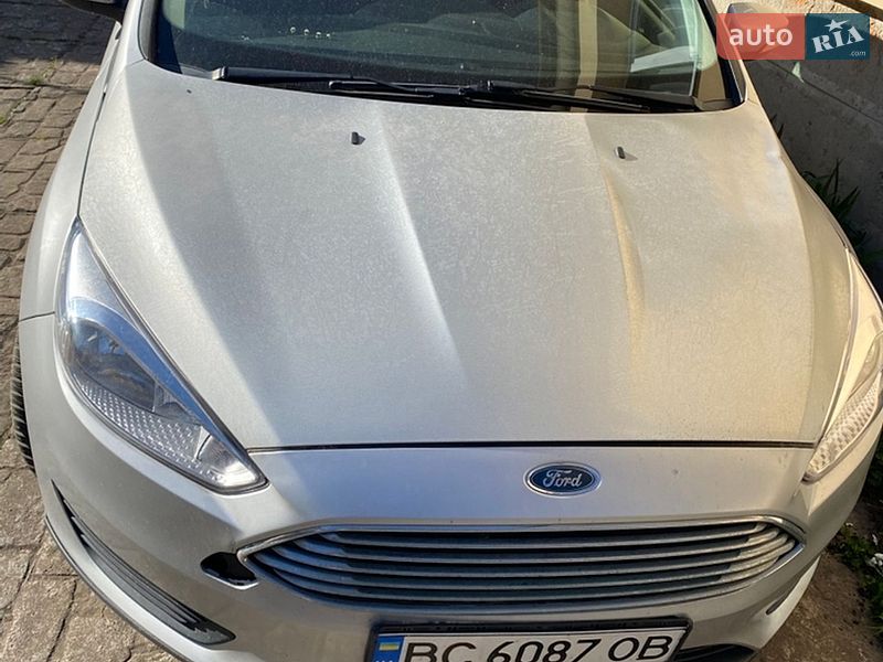 Седан Ford Focus 2015 в Львові