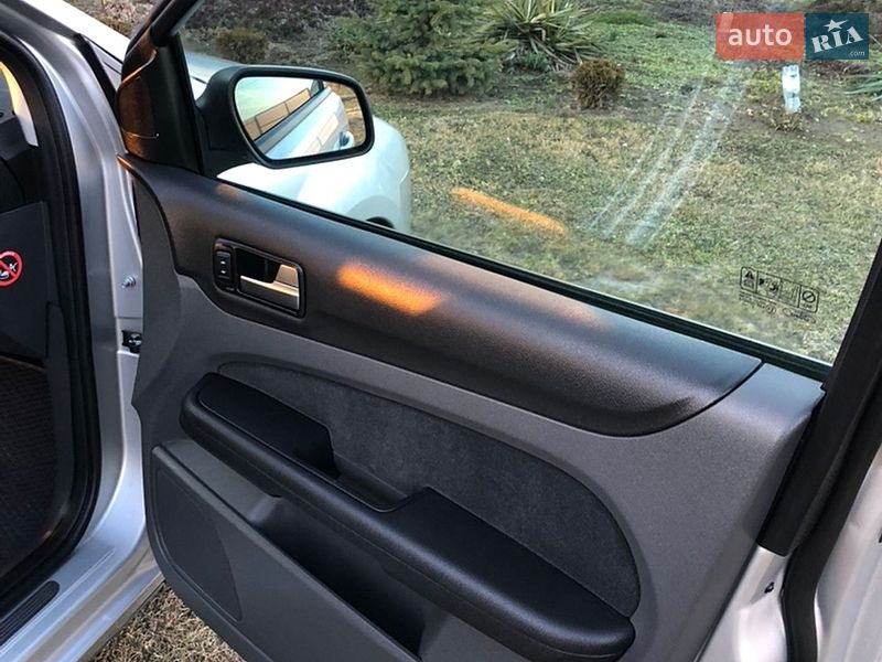 Універсал Ford Focus 2005 в Рожище