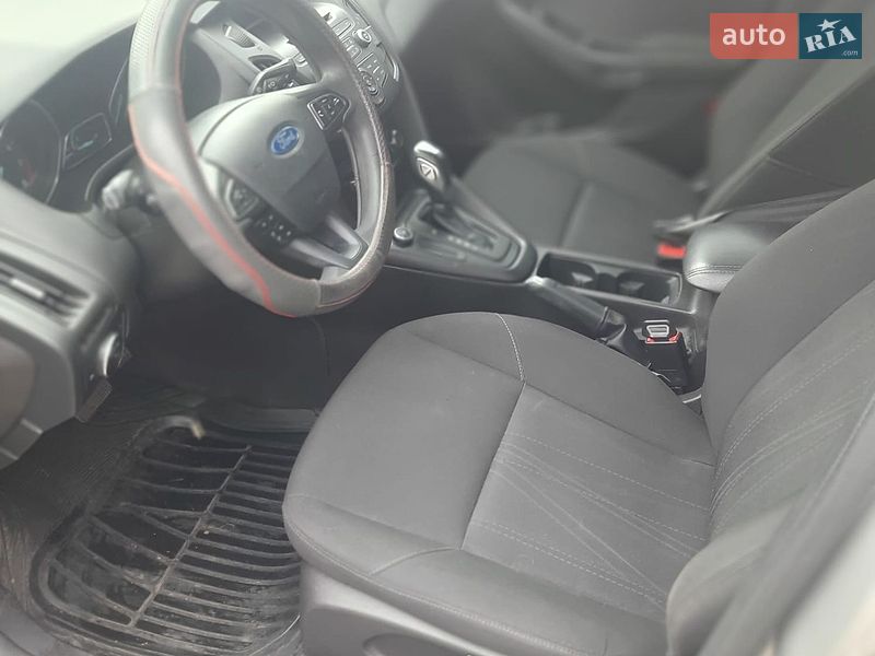 Седан Ford Focus 2015 в Чернігові