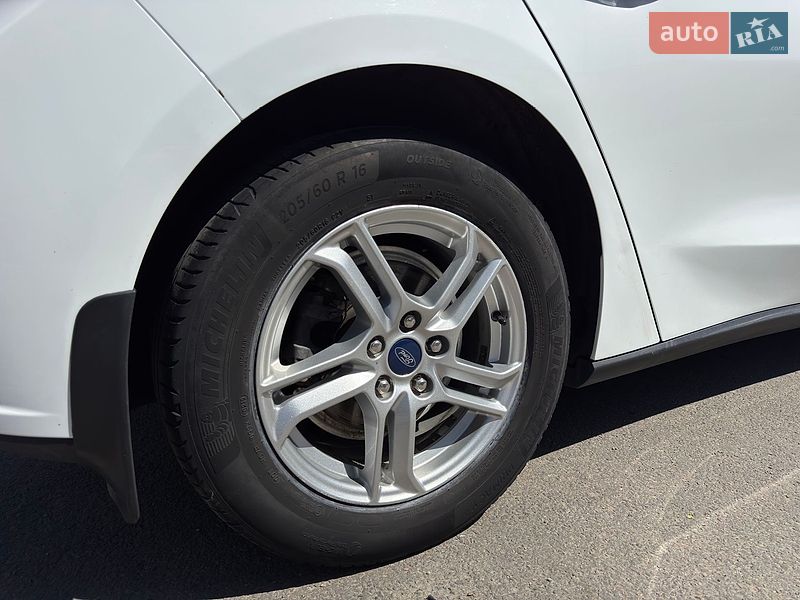Хетчбек Ford Focus 2019 в Дніпрі