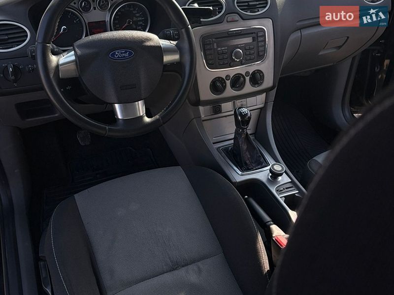 Седан Ford Focus 2011 в Львові