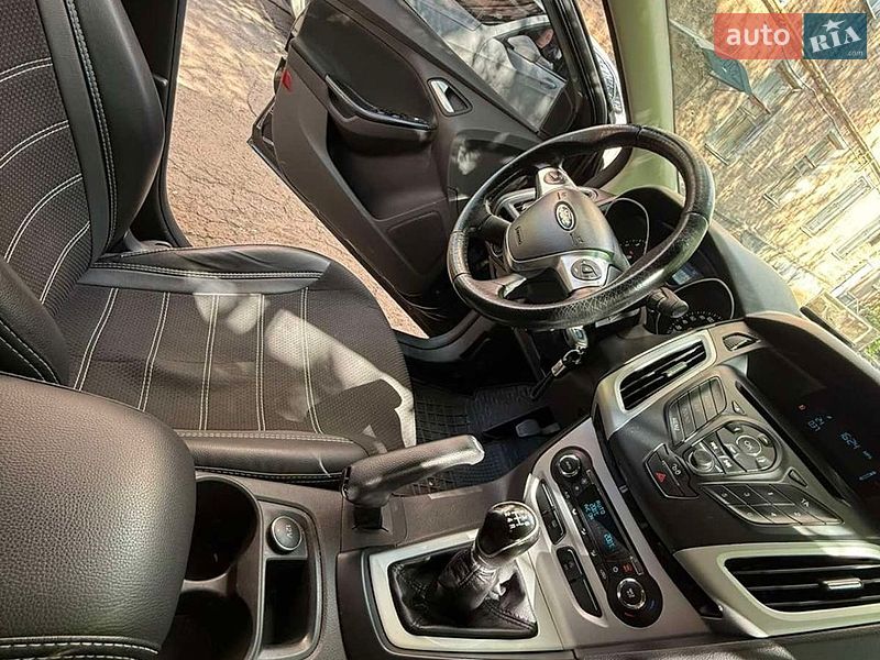 Седан Ford Focus 2013 в Кривому Розі