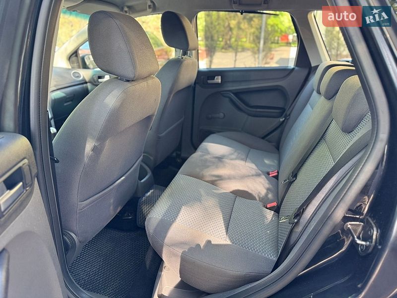 Універсал Ford Focus 2005 в Кам'янському
