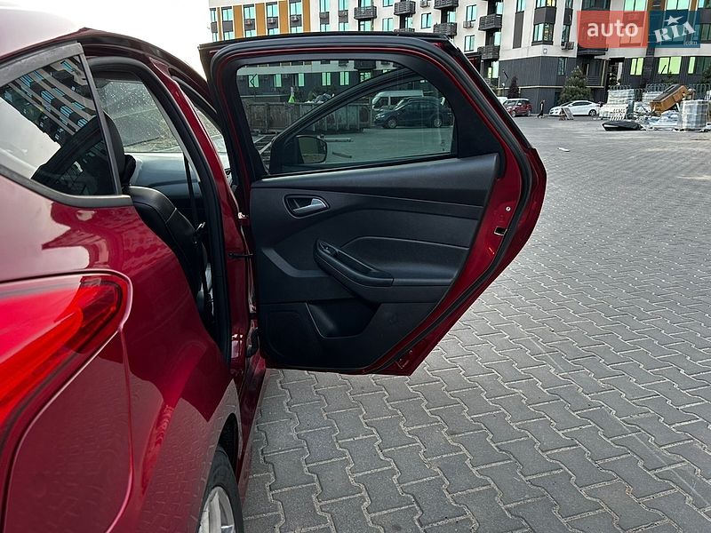 Хэтчбек Ford Focus 2014 в Софиевской Борщаговке