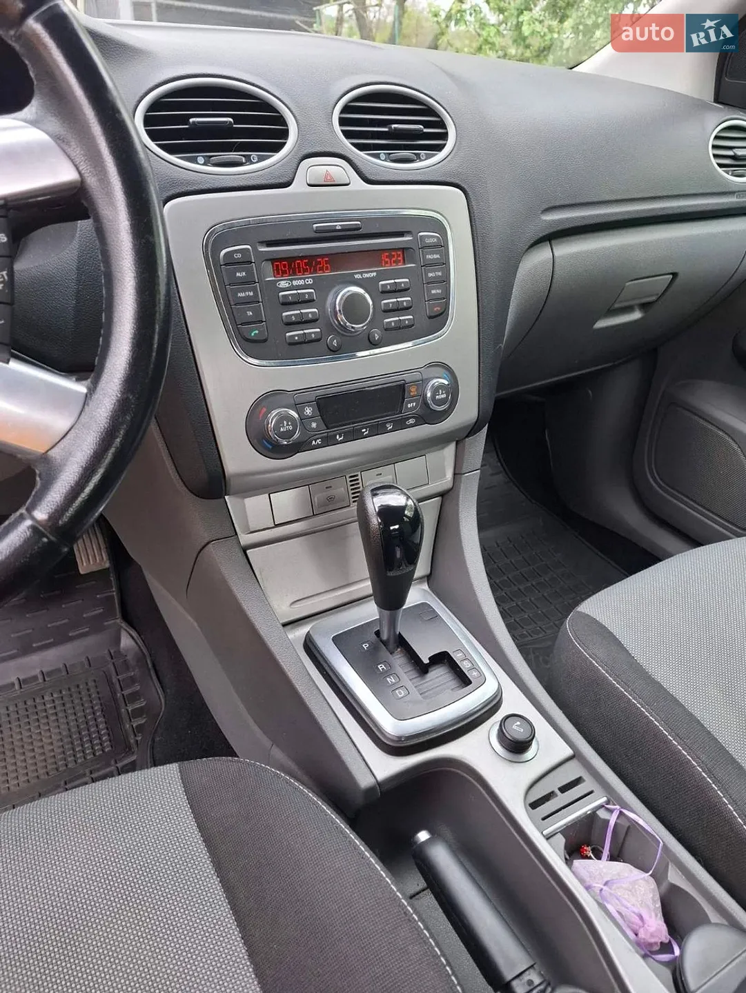 2010 Ford Focus - мініатюра 5