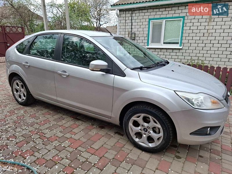 Хетчбек Ford Focus 2010 в Новомиргороді
