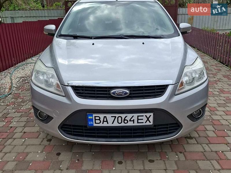 Хетчбек Ford Focus 2010 в Новомиргороді