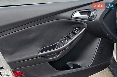 Хэтчбек Ford Focus 2014 в Киеве