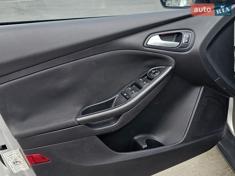 Хэтчбек Ford Focus 2014 в Киеве