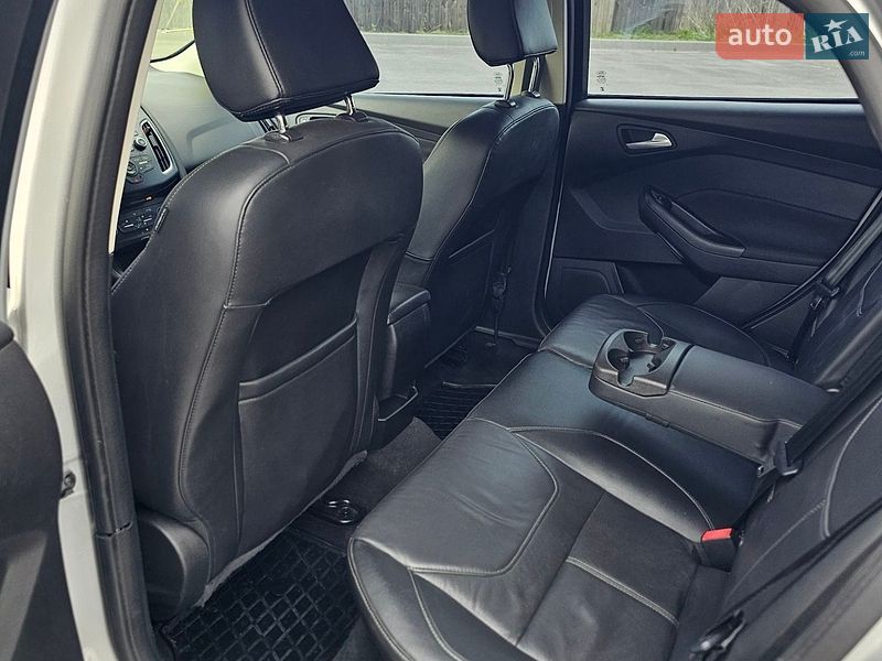 Хэтчбек Ford Focus 2014 в Киеве