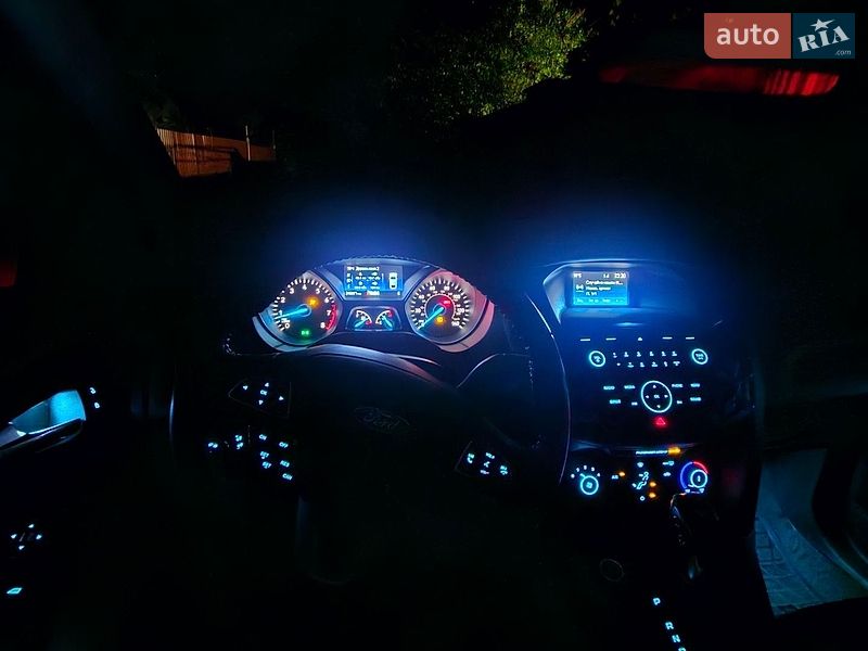 Хэтчбек Ford Focus 2014 в Киеве