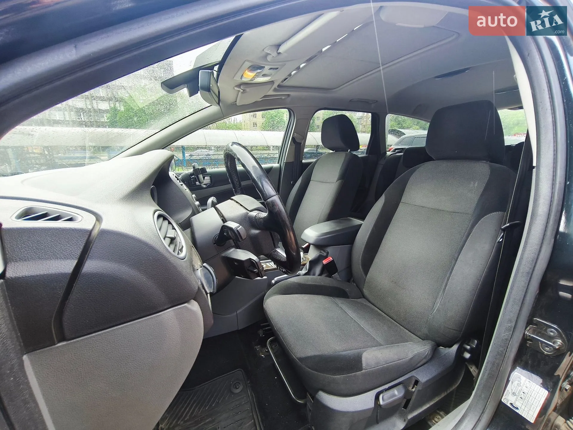 2010 Ford Focus - мініатюра 16