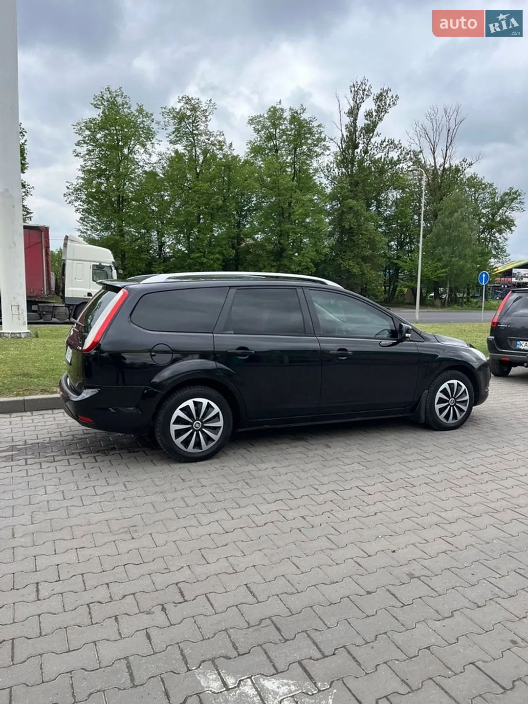 2010 Ford Focus - мініатюра 6