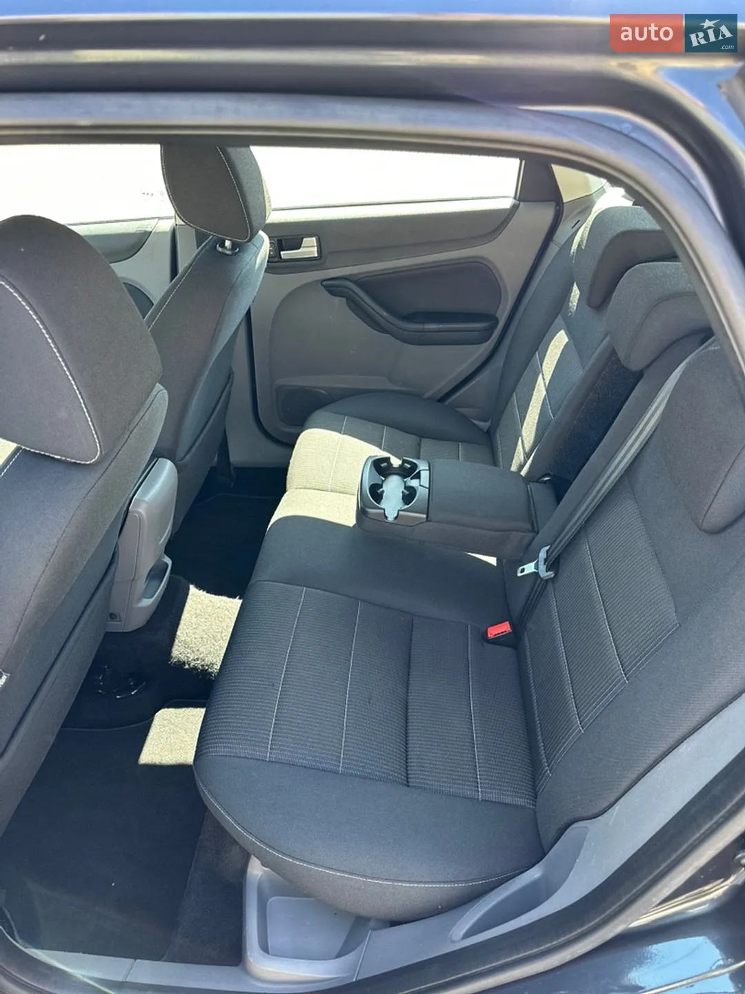 2010 Ford Focus - мініатюра 35