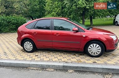 Хэтчбек Ford Focus 2006 в Киеве