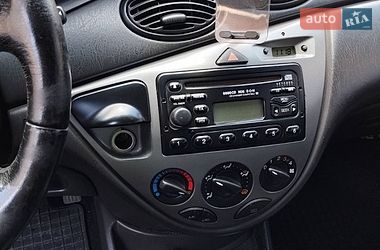 Седан Ford Focus 2004 в Лозовой