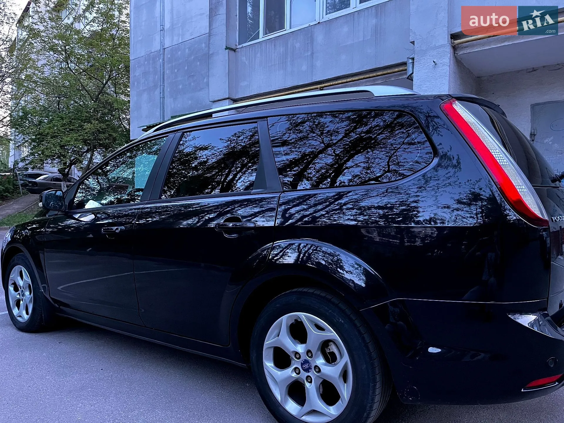 2010 Ford Focus - мініатюра 8