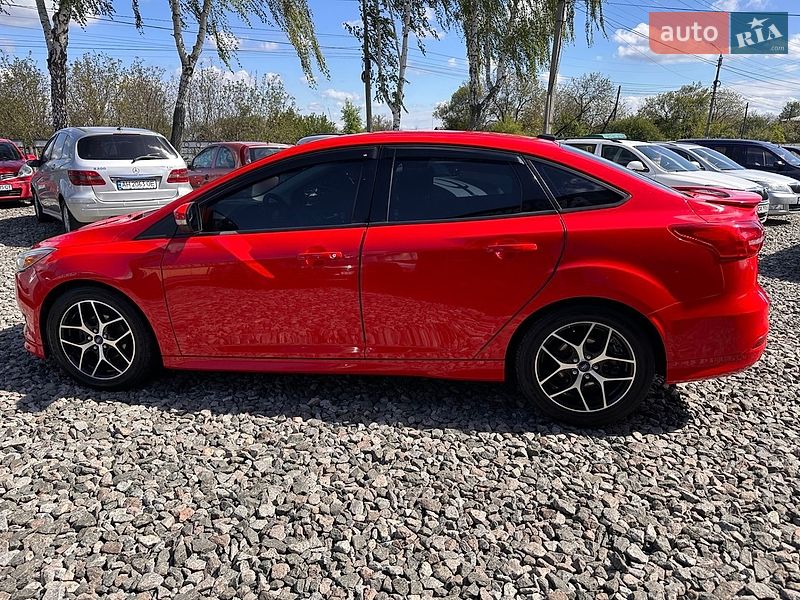Седан Ford Focus 2015 в Смеле