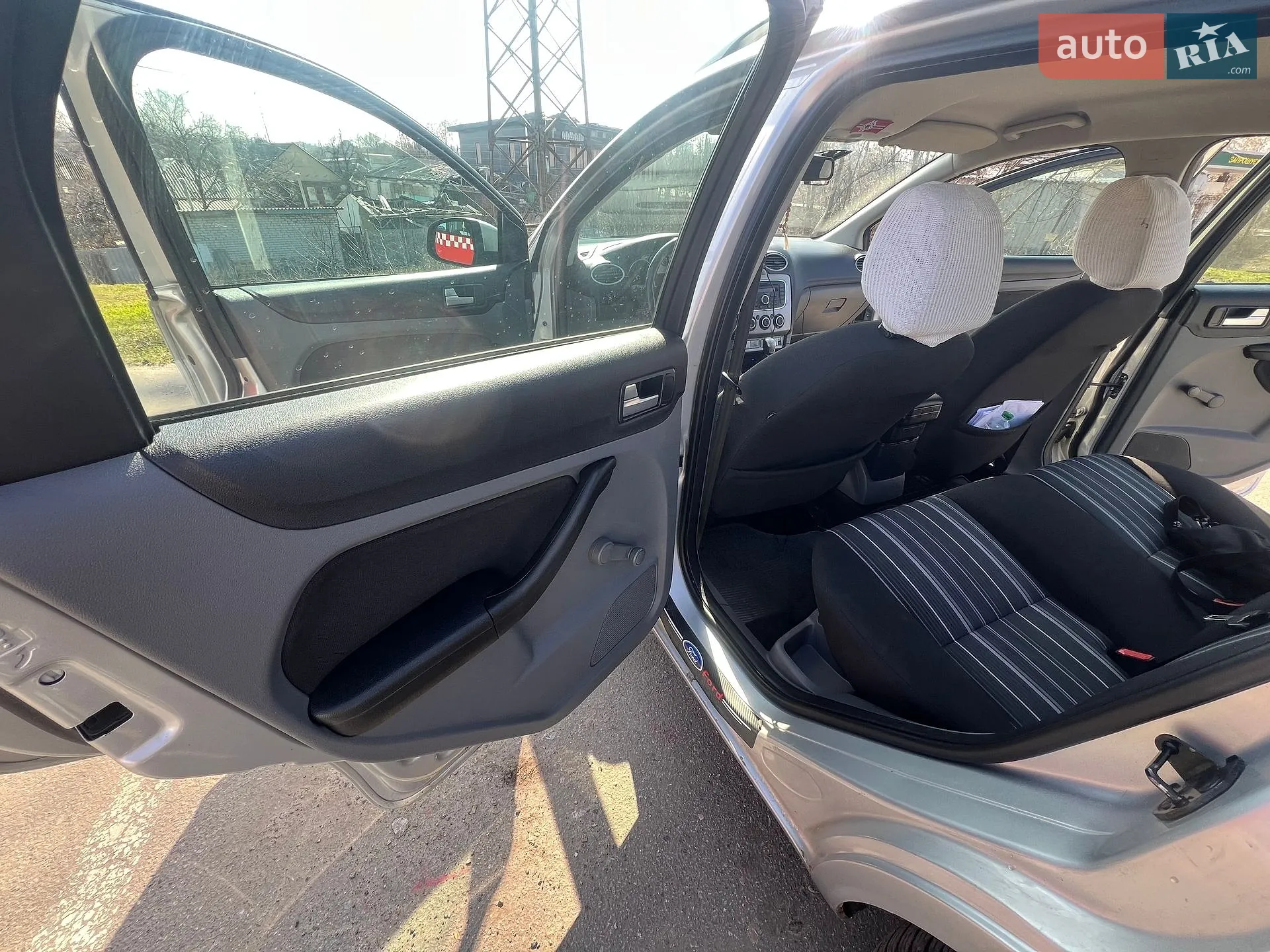 2010 Ford Focus - мініатюра 10