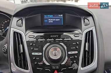 Хетчбек Ford Focus 2011 в Радивиліві