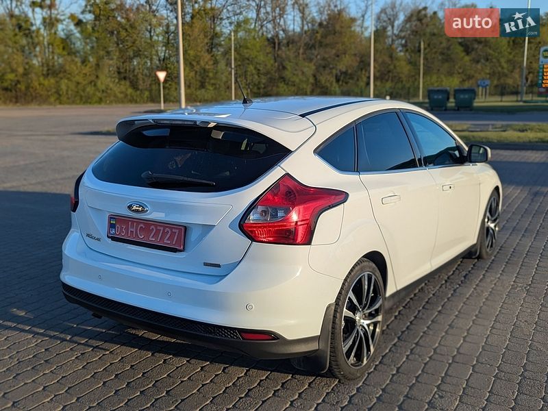 Хетчбек Ford Focus 2011 в Радивиліві