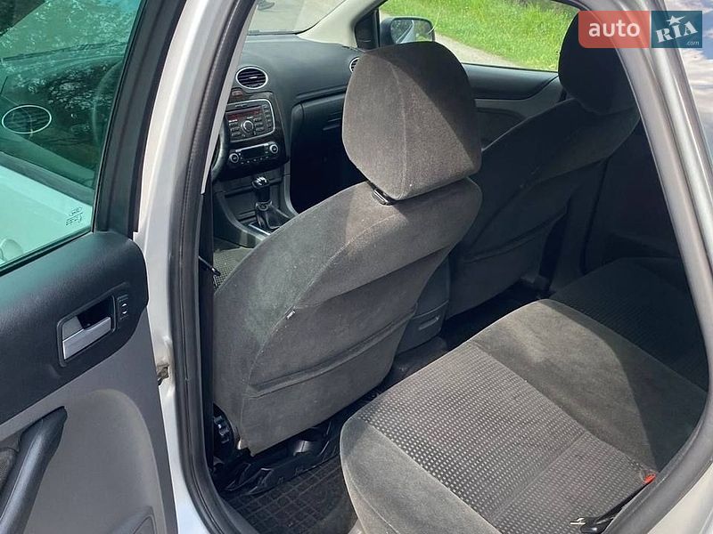 Хетчбек Ford Focus 2007 в Кам'янському