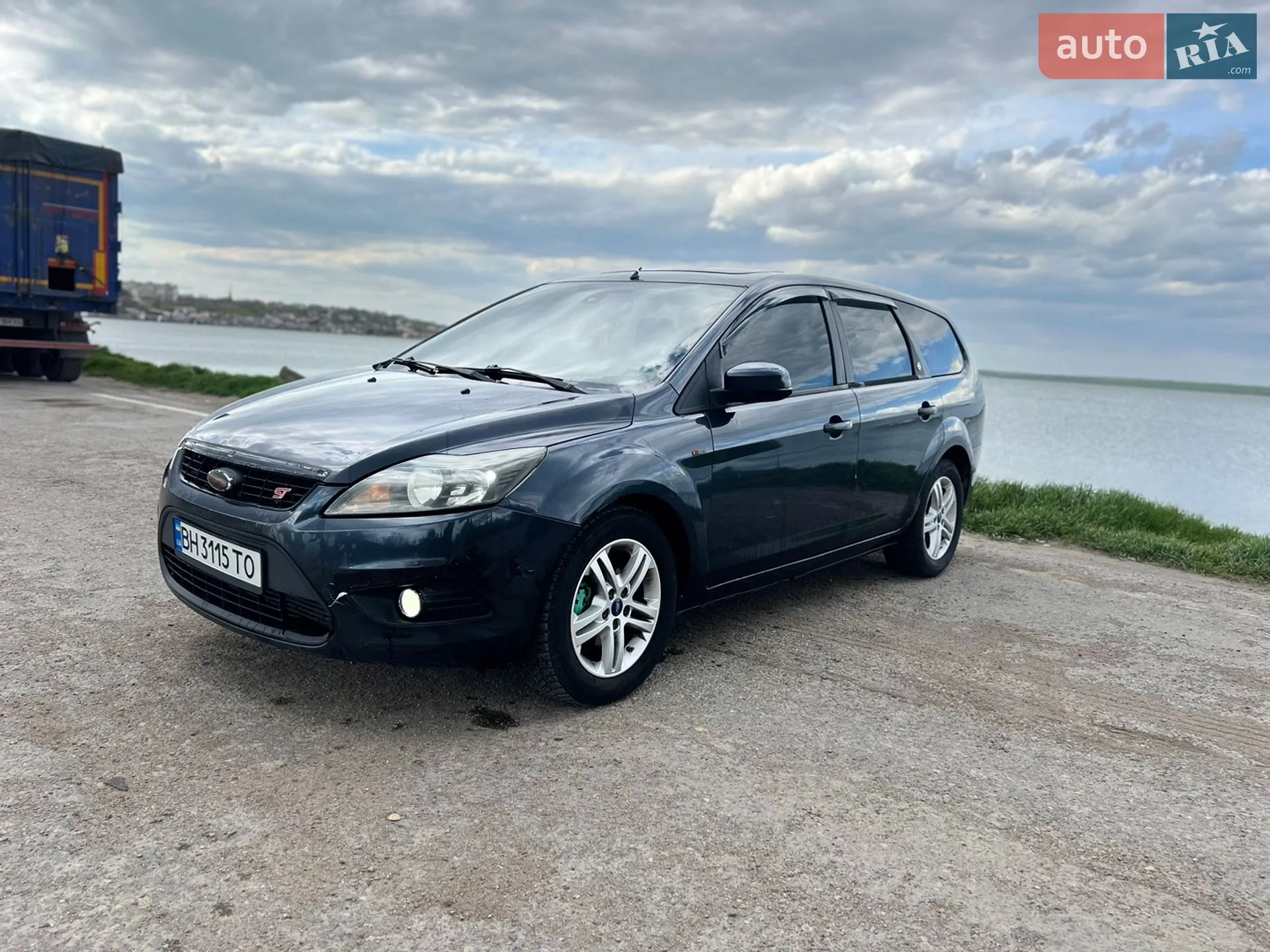 2010 Ford Focus - мініатюра 2