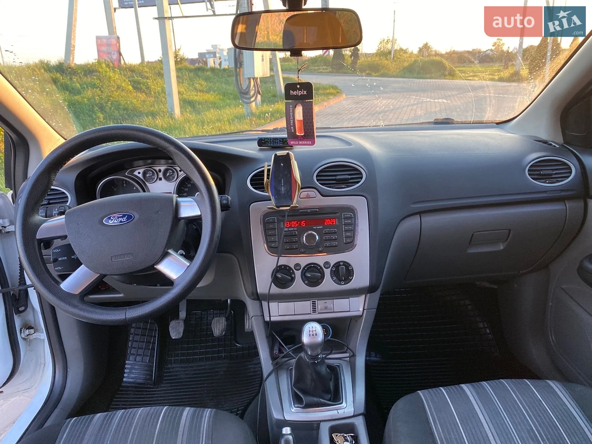 2010 Ford Focus - мініатюра 18