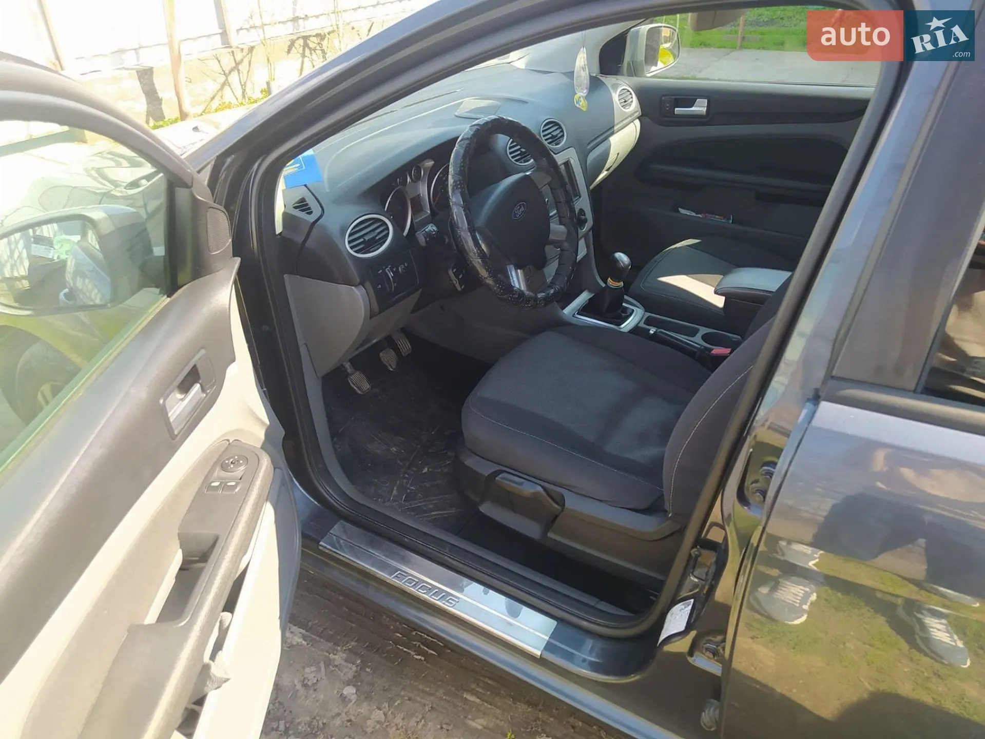 2010 Ford Focus - мініатюра 23
