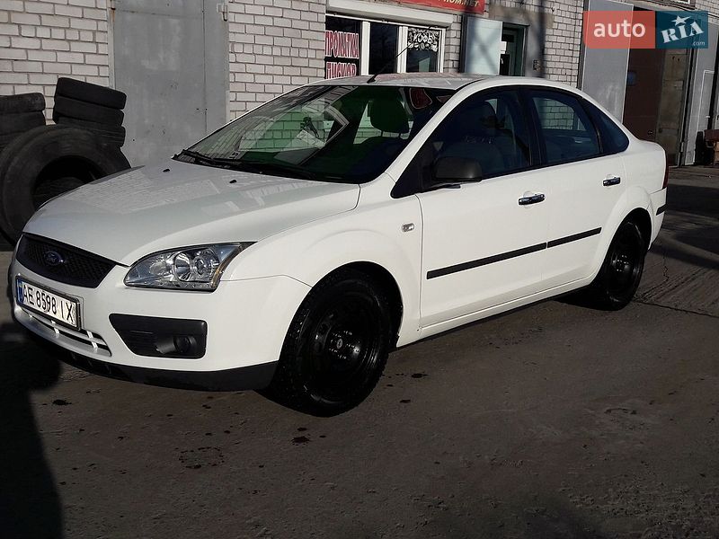 Седан Ford Focus 2006 в Кам'янському фото 3 Седан Ford Focus 2006 в Кам'янському